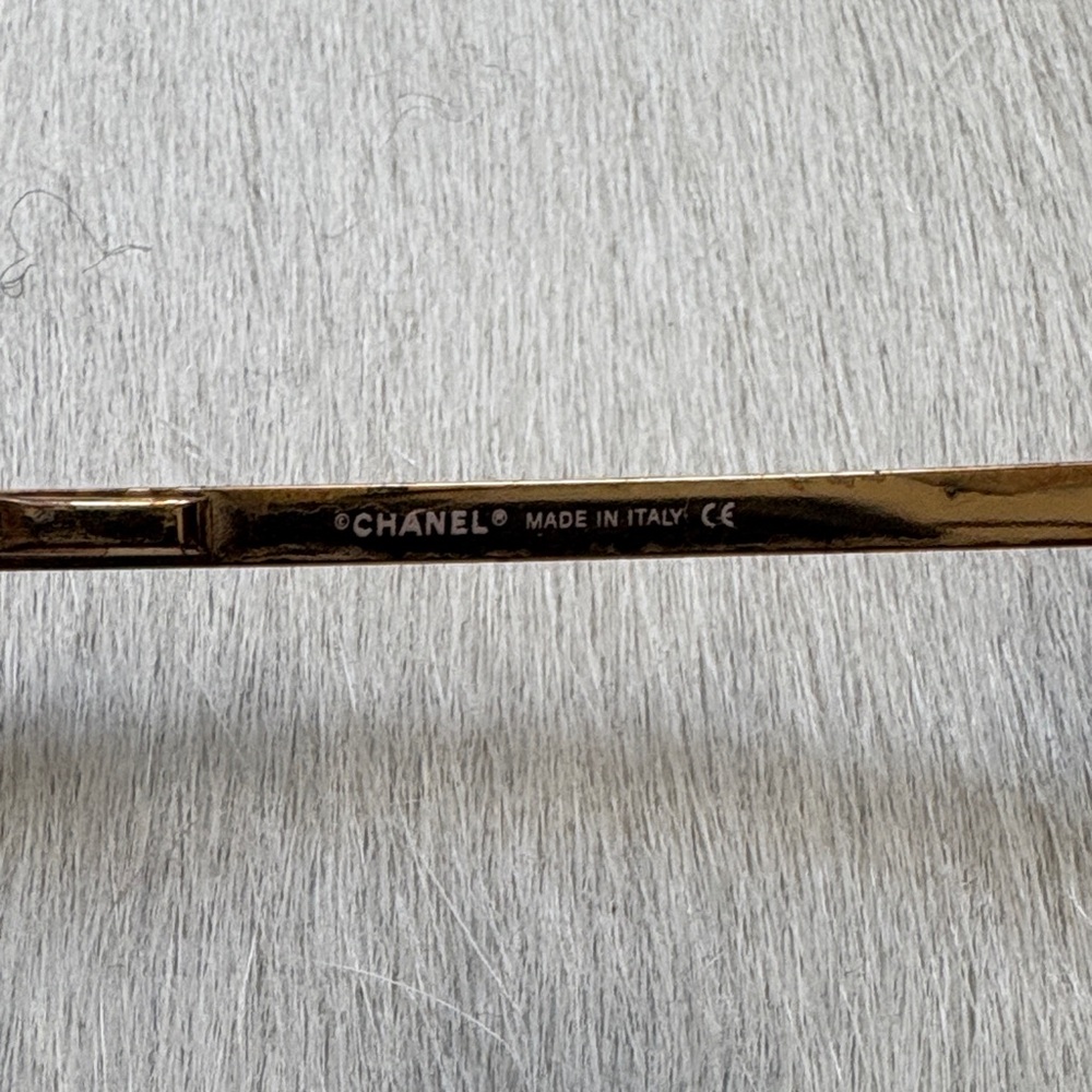 CHANEL Gold Frame with Brown Lenses Sunglasses - Picture 4 of 6
